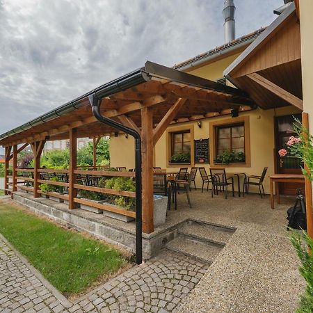 Hotel Taverna Javornik  Bagian luar foto