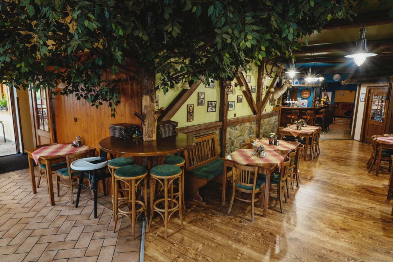 Hotel Taverna Javornik  Bagian luar foto