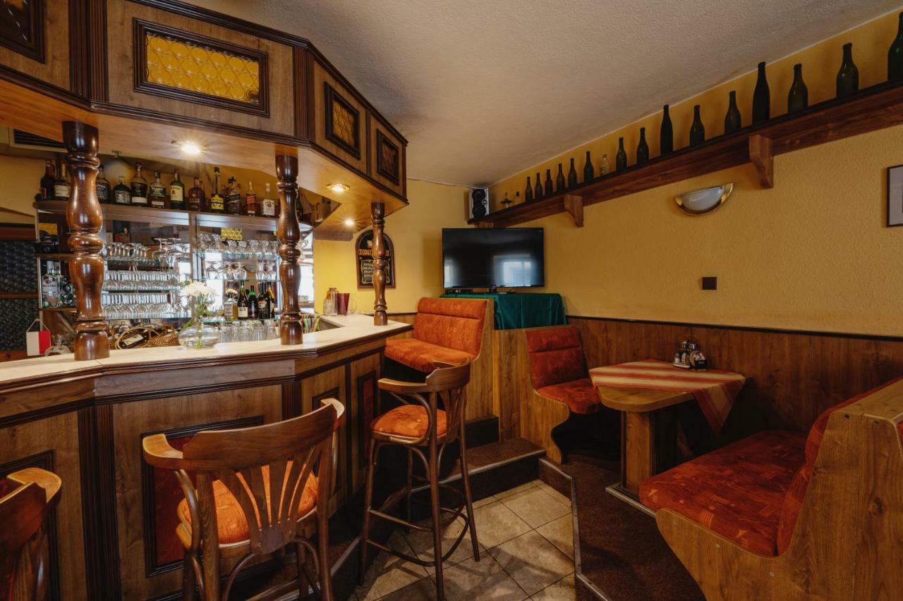 Hotel Taverna Javornik  Bagian luar foto