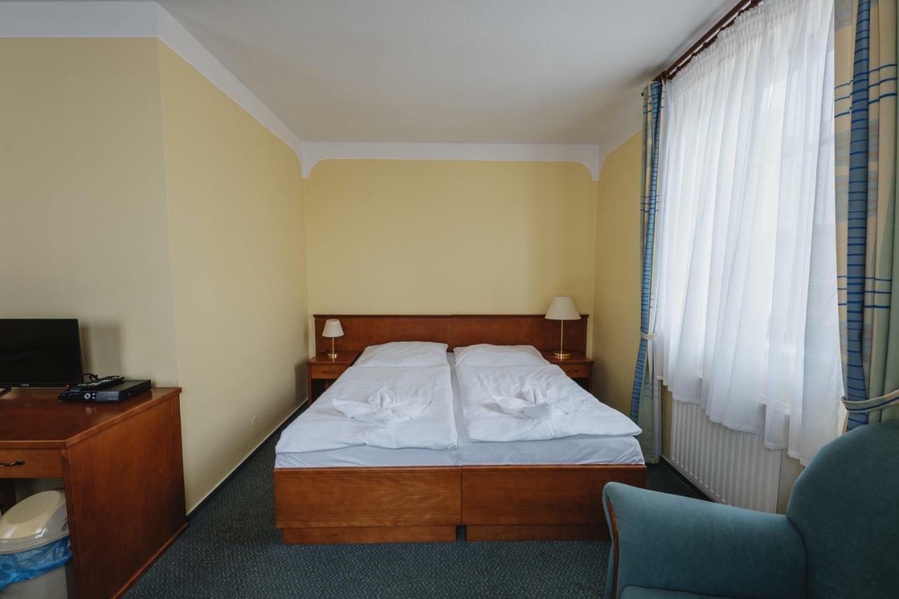 Hotel Taverna Javornik  Bagian luar foto