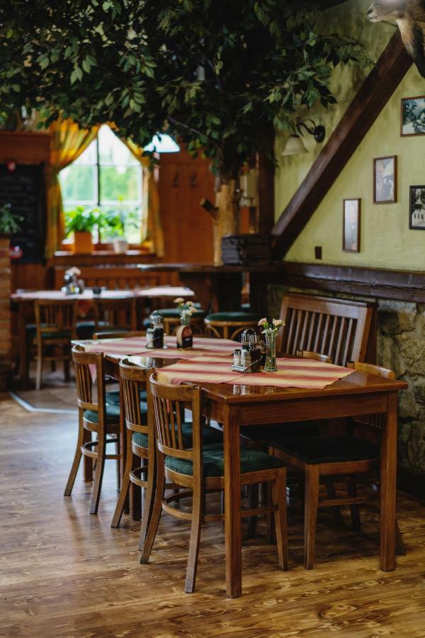 Hotel Taverna Javornik  Bagian luar foto