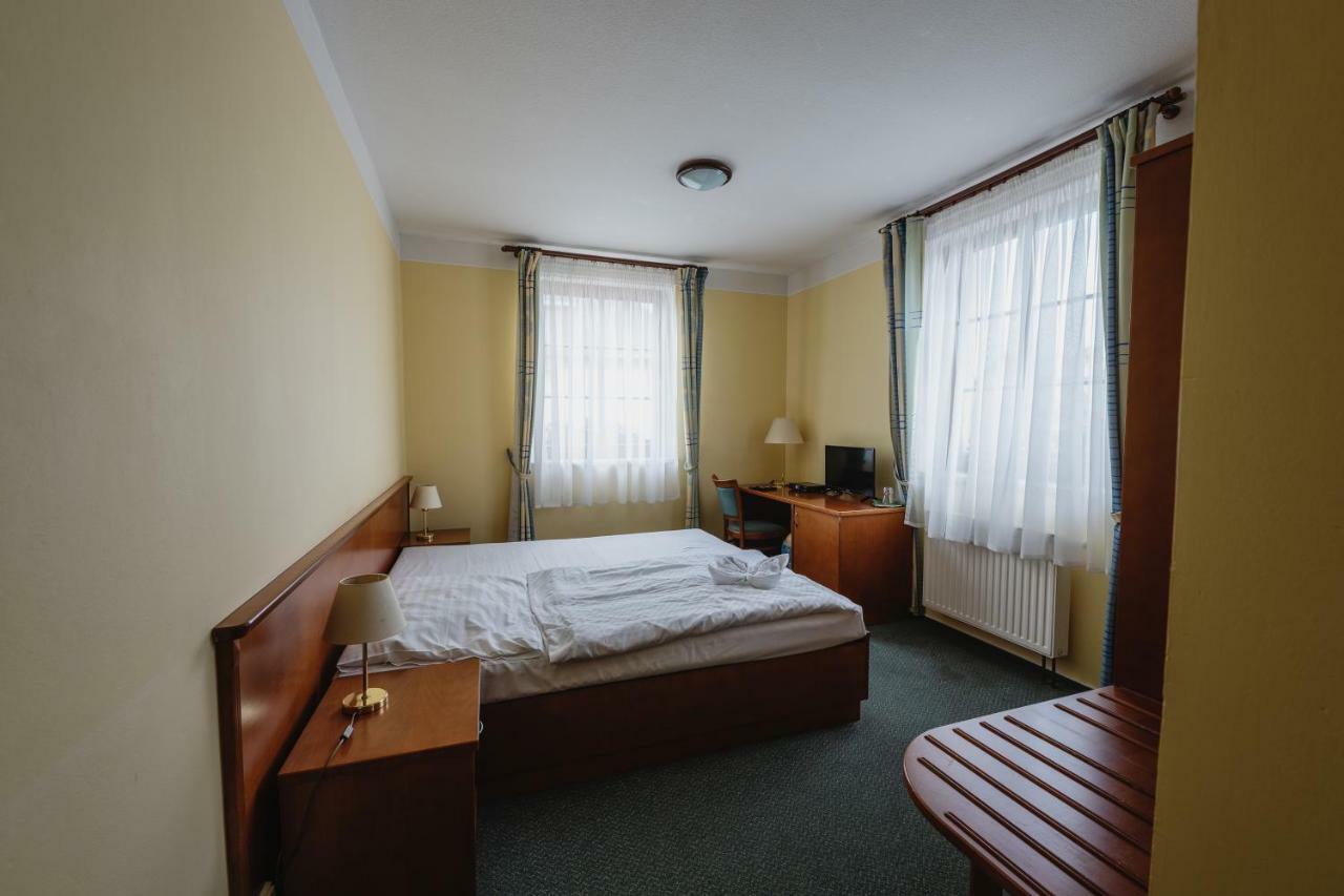 Hotel Taverna Javornik  Bagian luar foto