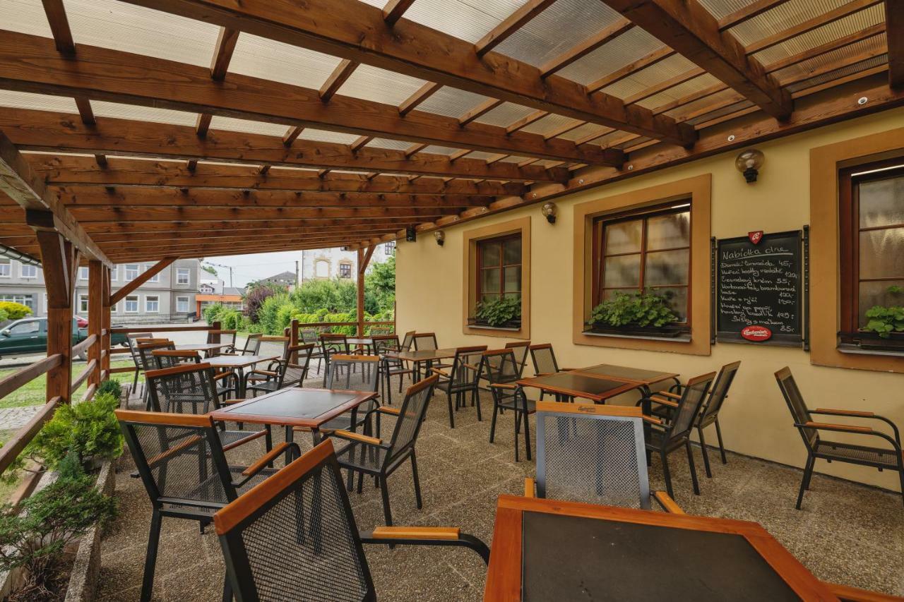 Hotel Taverna Javornik  Bagian luar foto